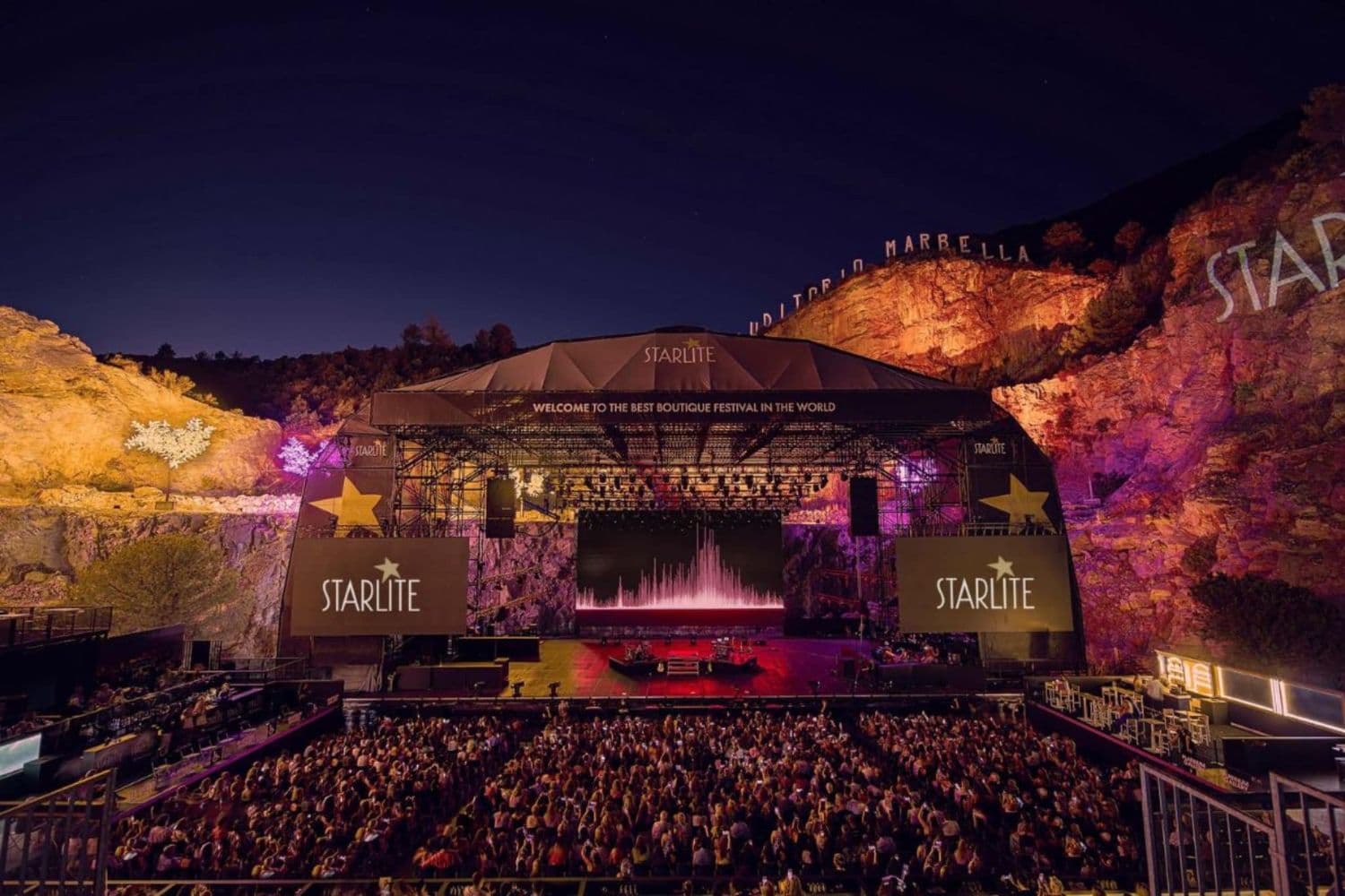 El escenario del Auditorio Starlite de Marbella durante un concierto